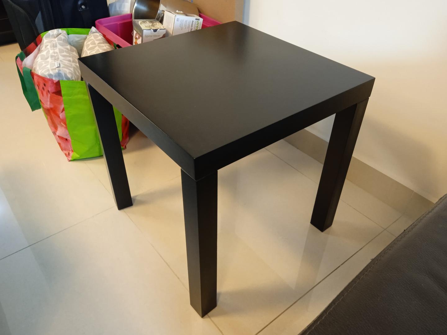 Mesa lateral em MDF Marrom 50 cm x 50 cm x 50 cm