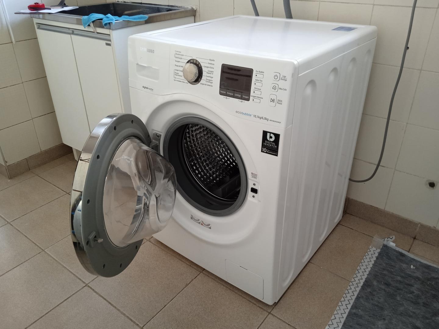 Máquina de lavar roupas Samsung WD106UHSAWQFAZ em Aço / Plástico Branco