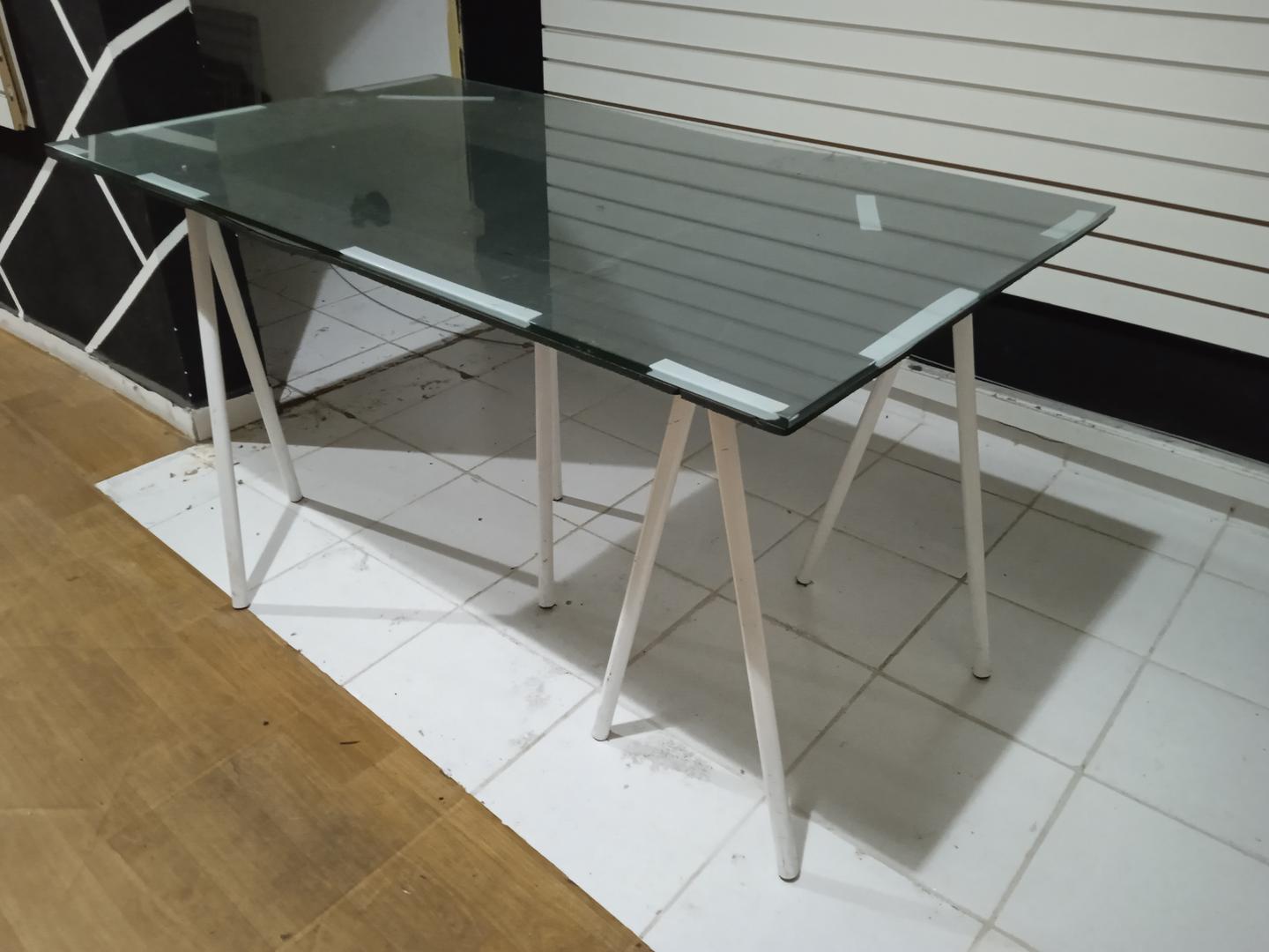 Mesa de Escritório em Metal Preta 72 cm x 130 cm x 75 cm