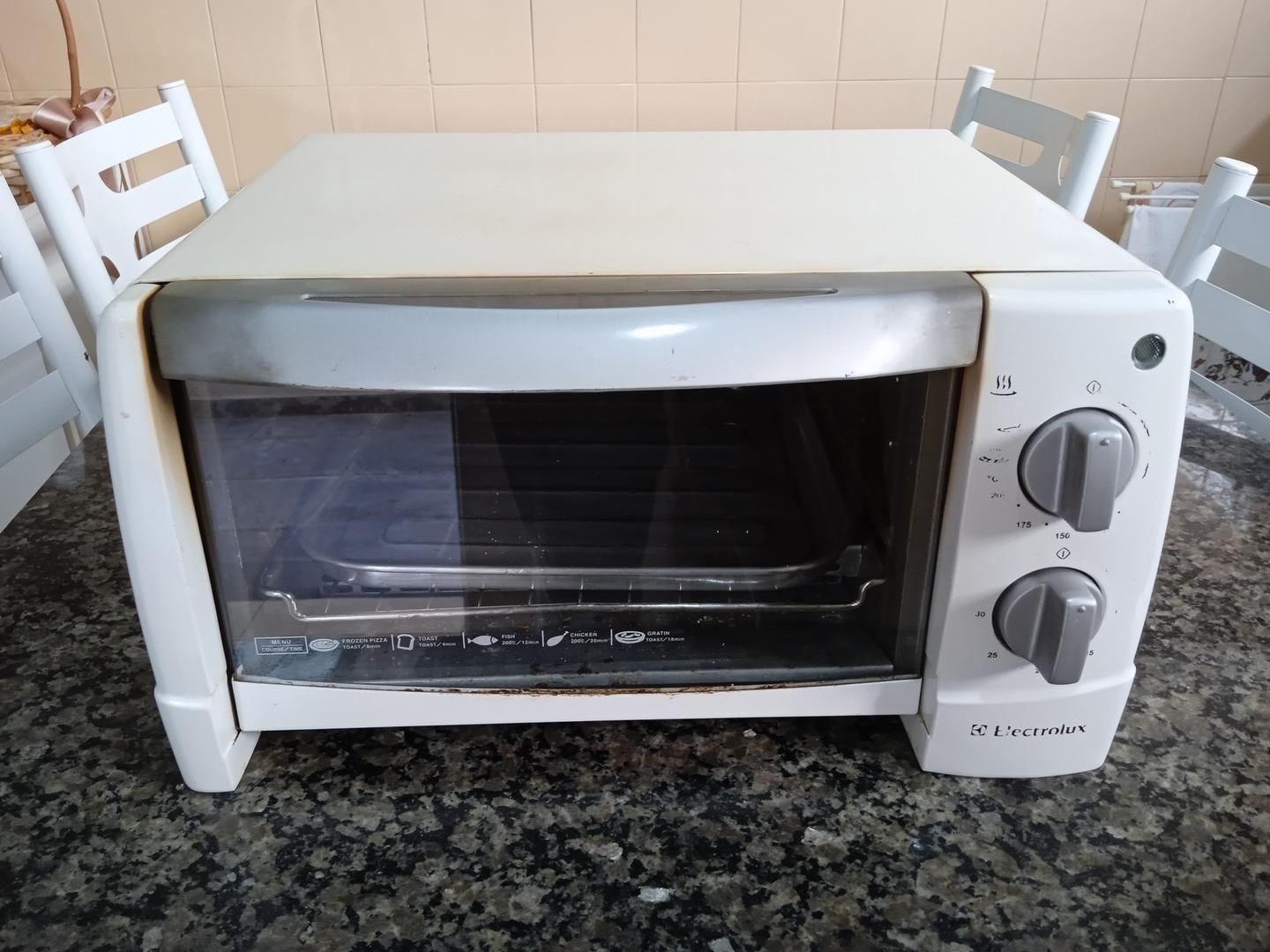 Forno elétrico Electrolux COT9L em Aço Branco 21 cm x 39 cm x 33 cm