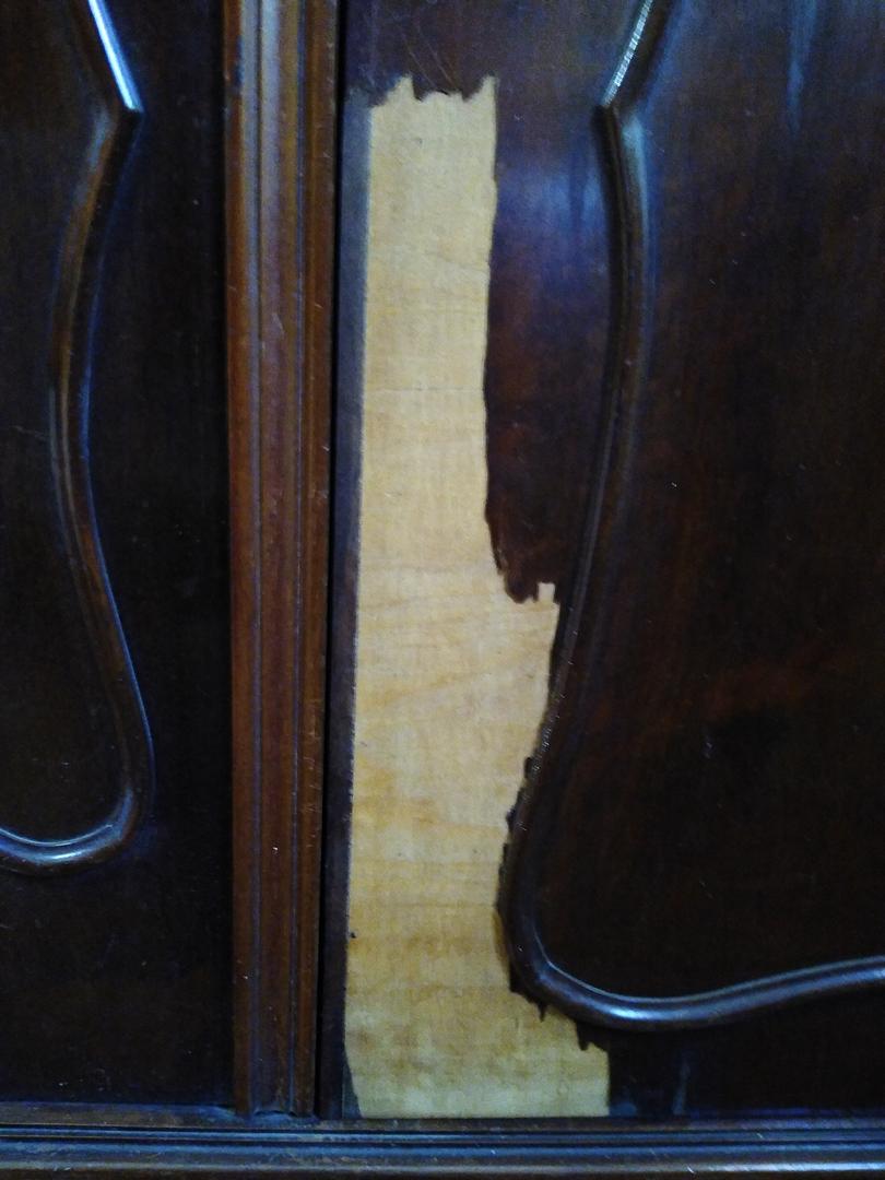 Guarda roupa Antigo c/ 2 portas em Madeira Marrom 205 cm x 135 cm x 60 cm