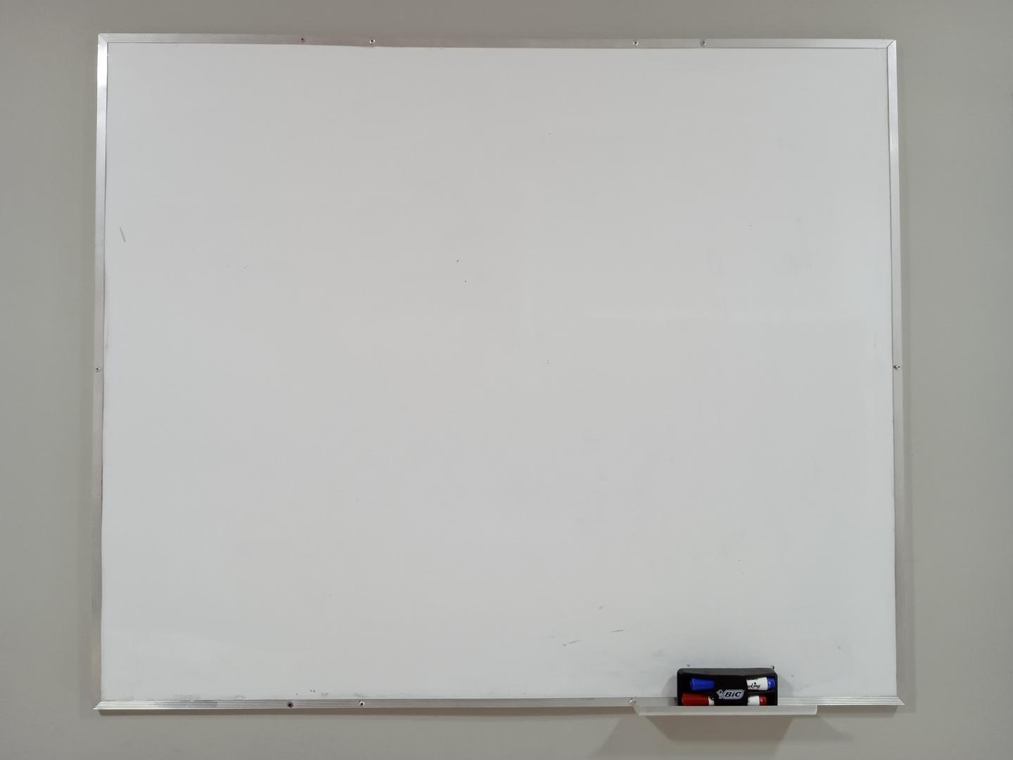 Lousa c/ moldura em Aço / MDF Branco 100 cm x 120 cm x 8 cm