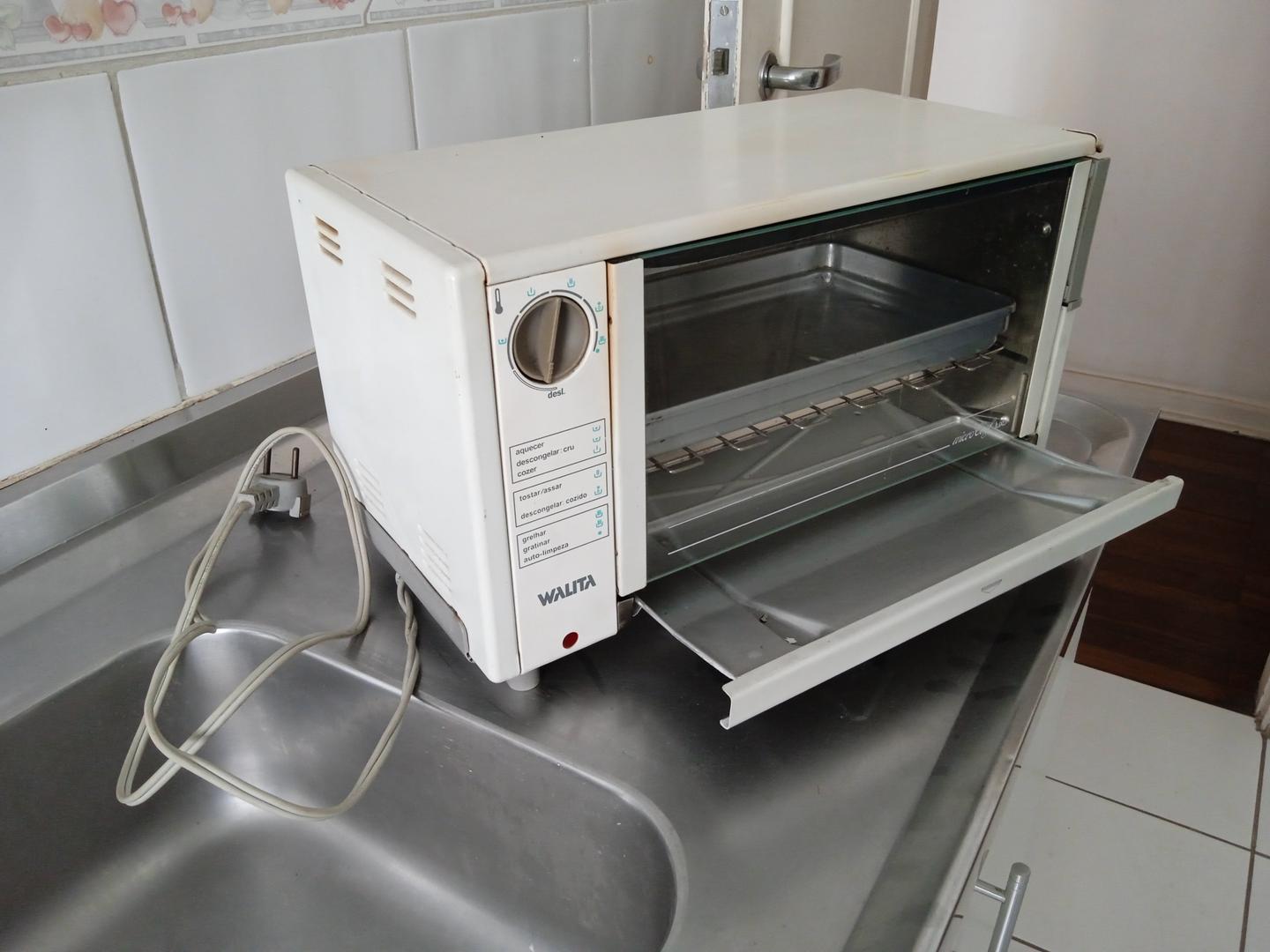 Forno Elétrico Walita HD4480 em Metal Branco 23 cm x 41 cm x 22 cm