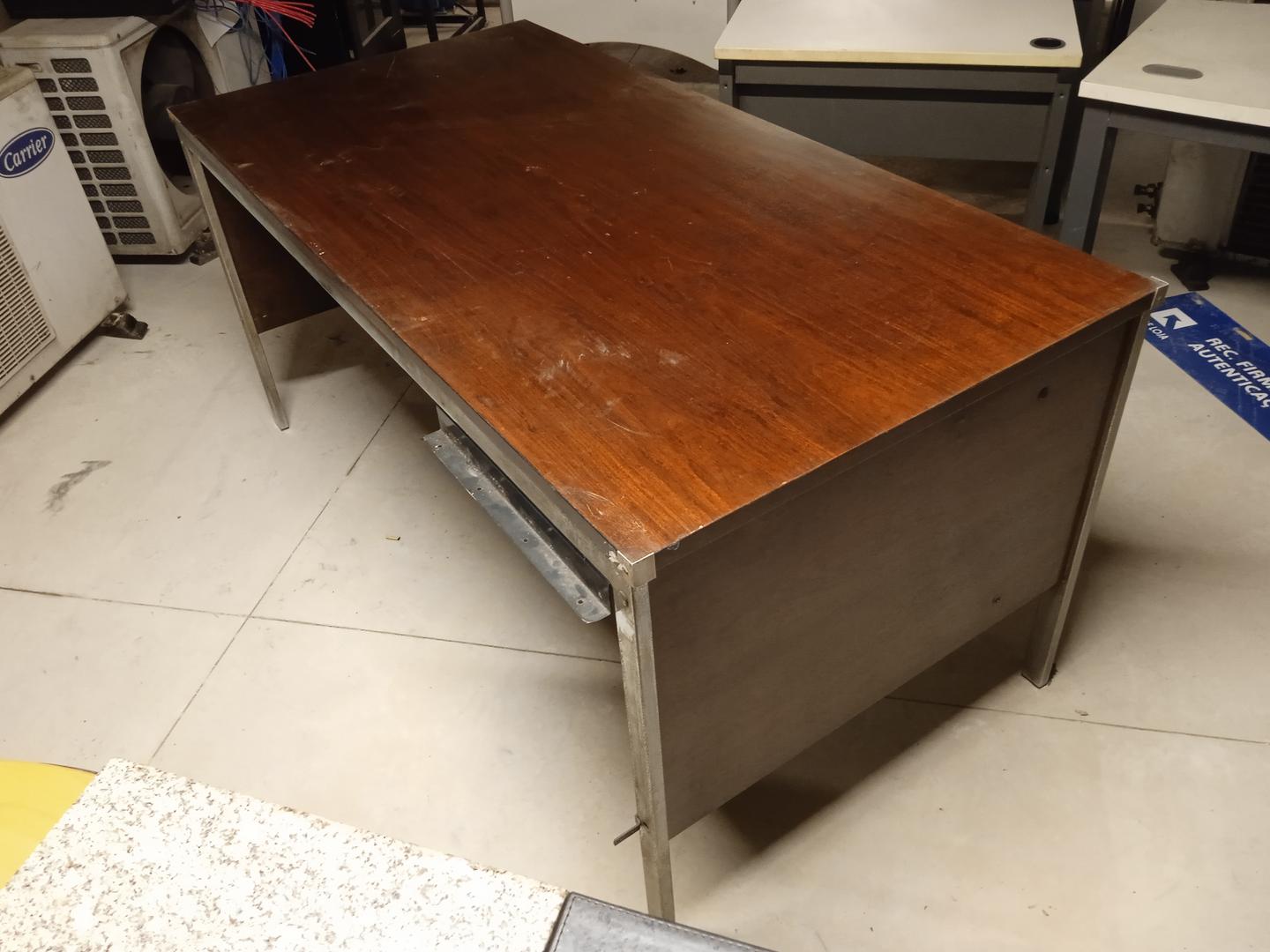 Mesa de Escritório em MDF / Aço Marrom 77 cm x 160 cm x 80 cm