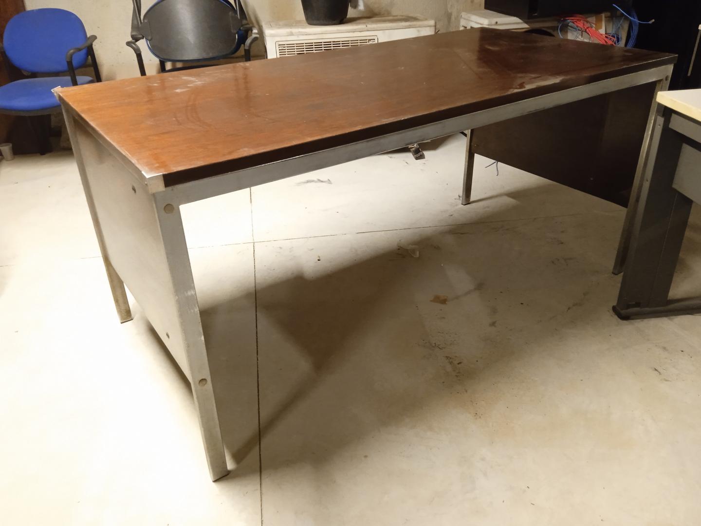 Mesa de Escritório em MDF / Aço Marrom 77 cm x 160 cm x 80 cm