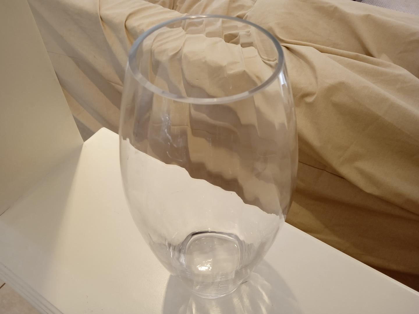 Vaso Ondulado em Vidro Transparente 28 cm x 15 cm x 15 cm