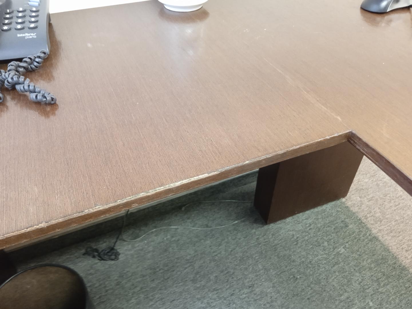 Mesa de Escritório em L c/ 3 gavetas em MDF Marrom 75 cm x 170 cm x 185 cm