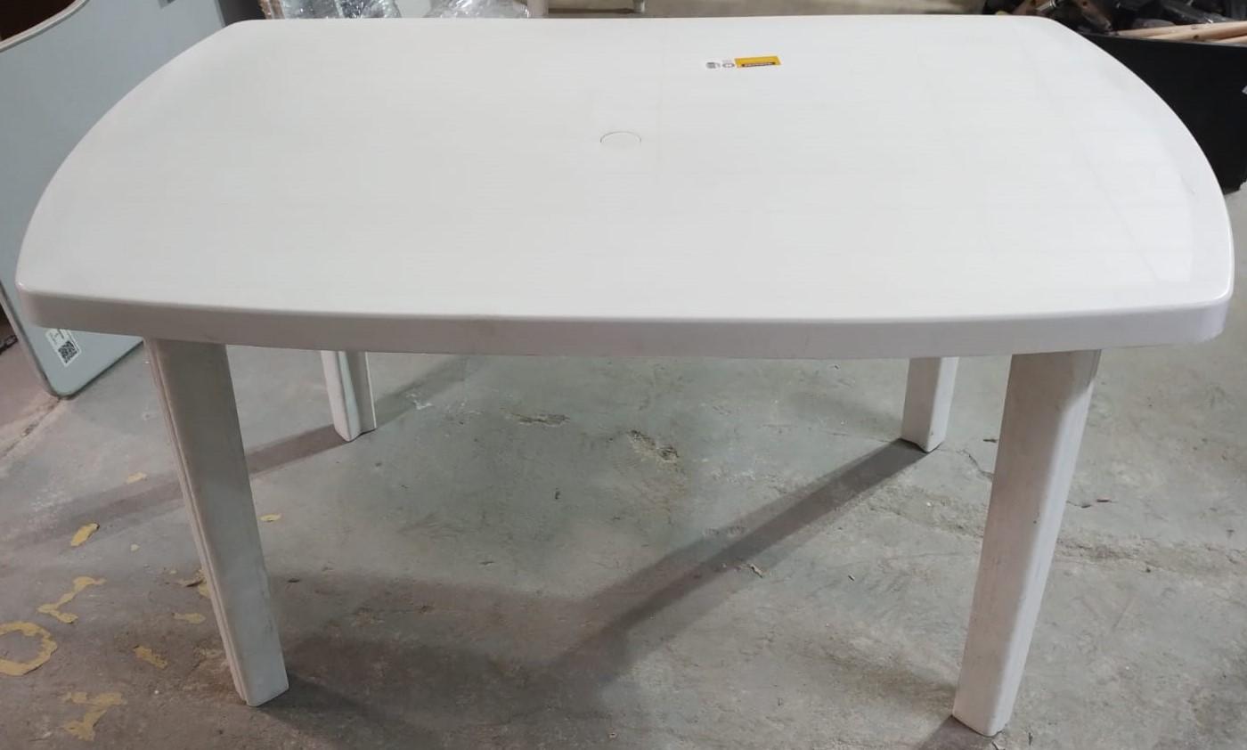 Mesa Tramontina Diana em Polipropileno Branco 72 cm x 136 cm x 84 cm