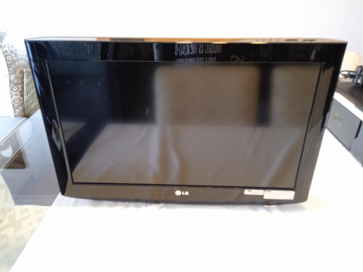 TV / Televisão de 26" LG 26LH20R Bivolt