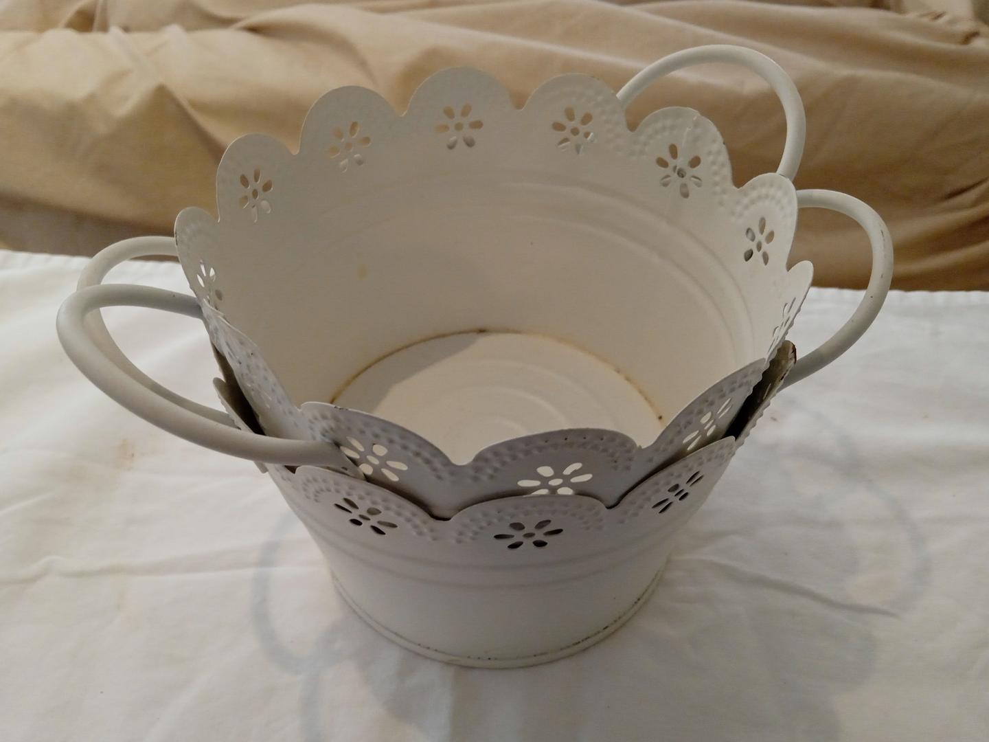 Cachepot Decorativa em Aço Branco 9 cm x 17 cm x 13 cm