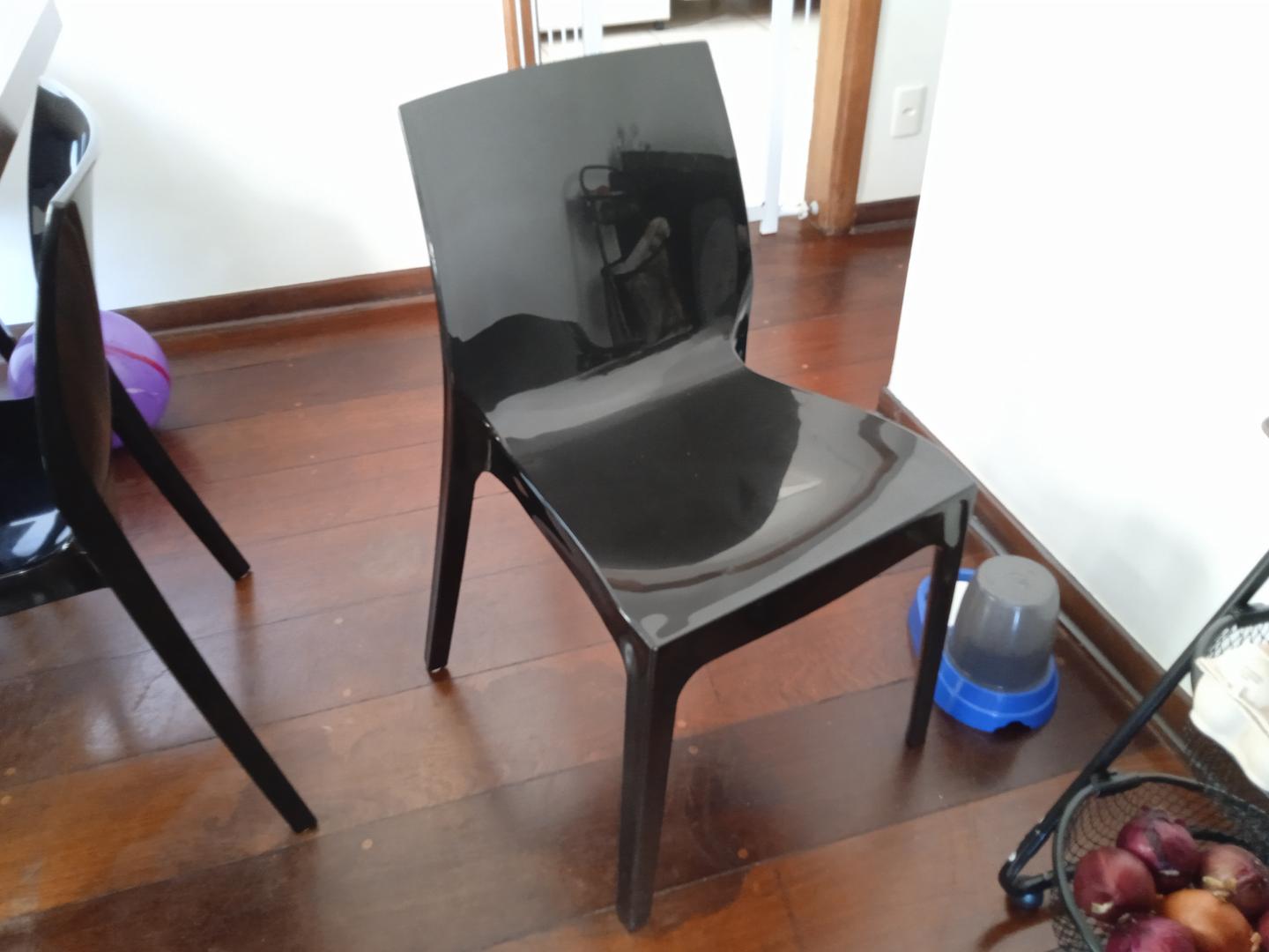 Cadeira fixa s/ braços em Plástico Preto 80 cm x 41 cm x 43 cm