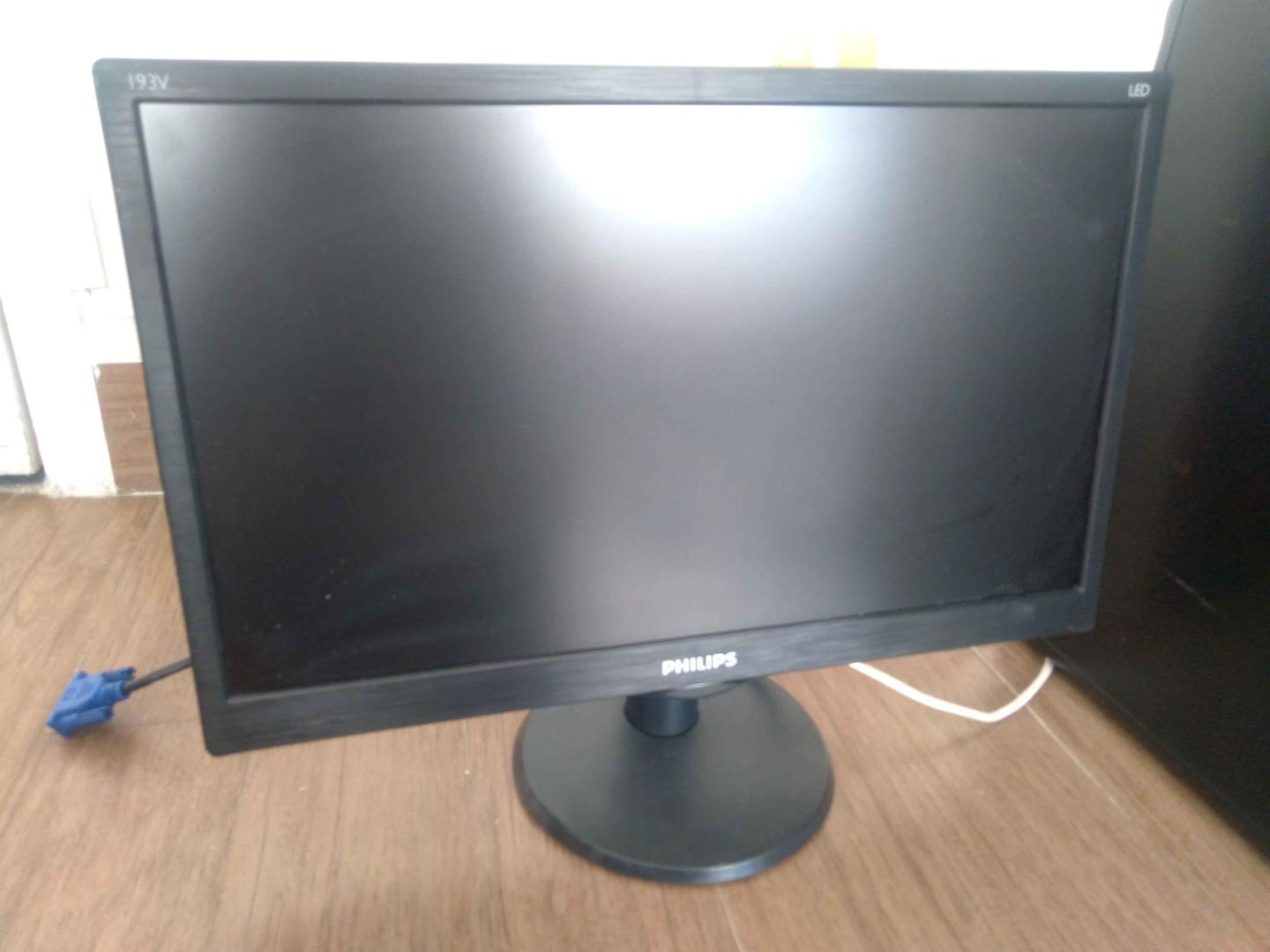 Monitor 19" polegadas Philips 193v5l VGA e HDMI