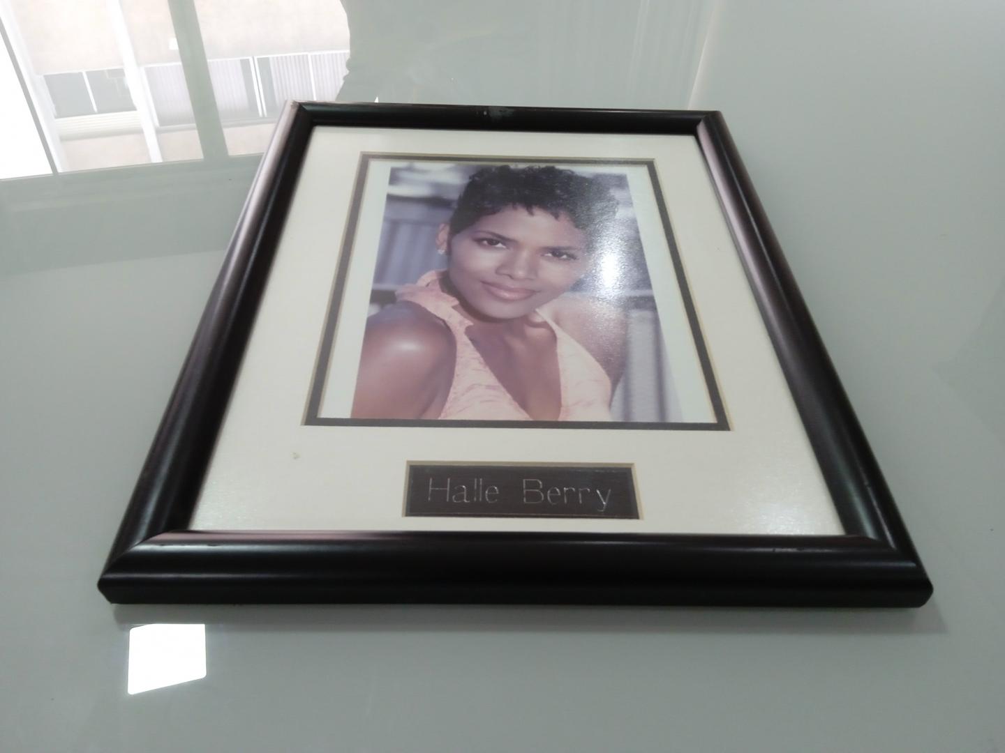 Quadro / Tela / Pintura c/ moldura Halle Berry Arten molduras em MDF / Tela Preto