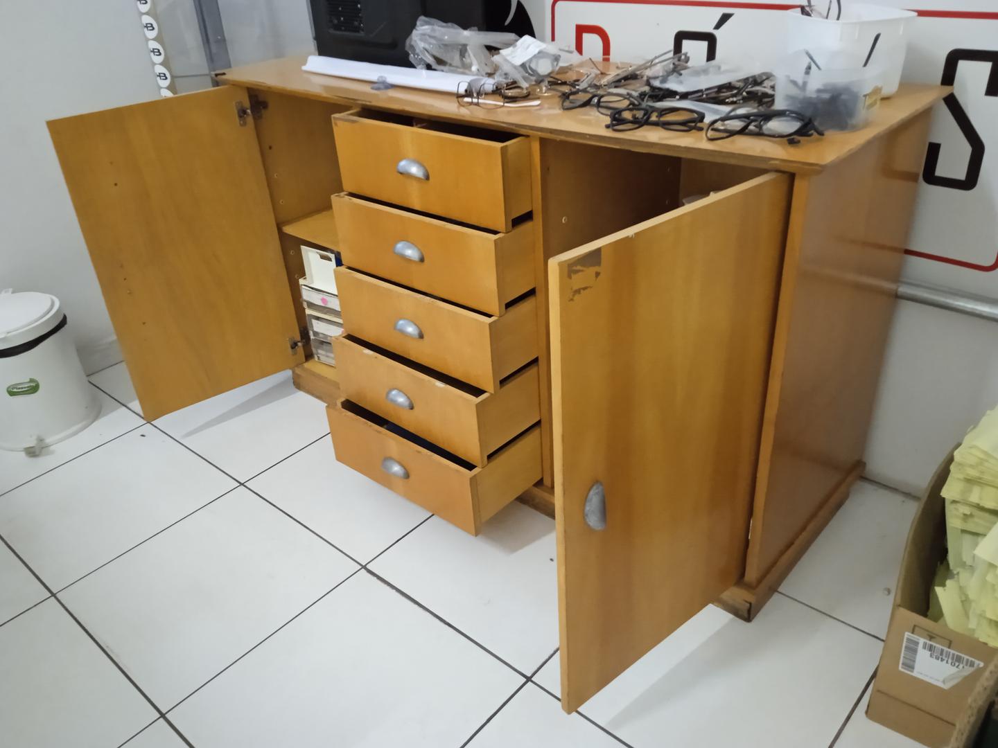 Buffet c/ 2 portas e 5 gavetas em Madeira Bege 78 cm x 162 cm x 60 cm