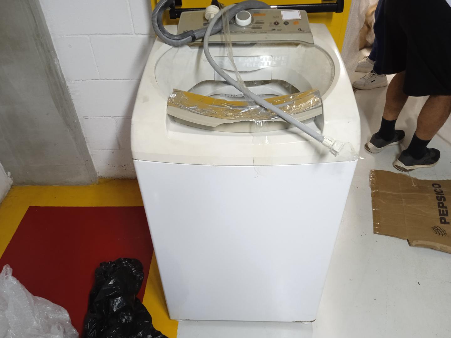 Máquina de lavar roupas 9 Kg Brastemp BWL09BBANA80 em Plástico Branco