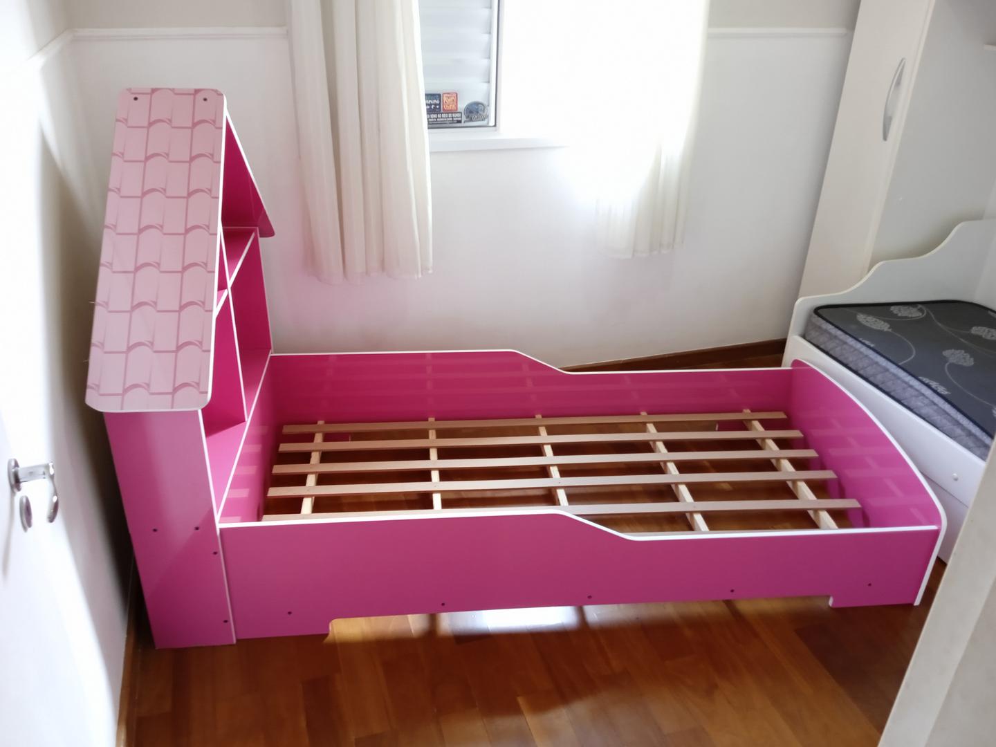 Cama infantil c/ 4 nichos em MDF Rosa 130 cm x 98 cm x 210 cm