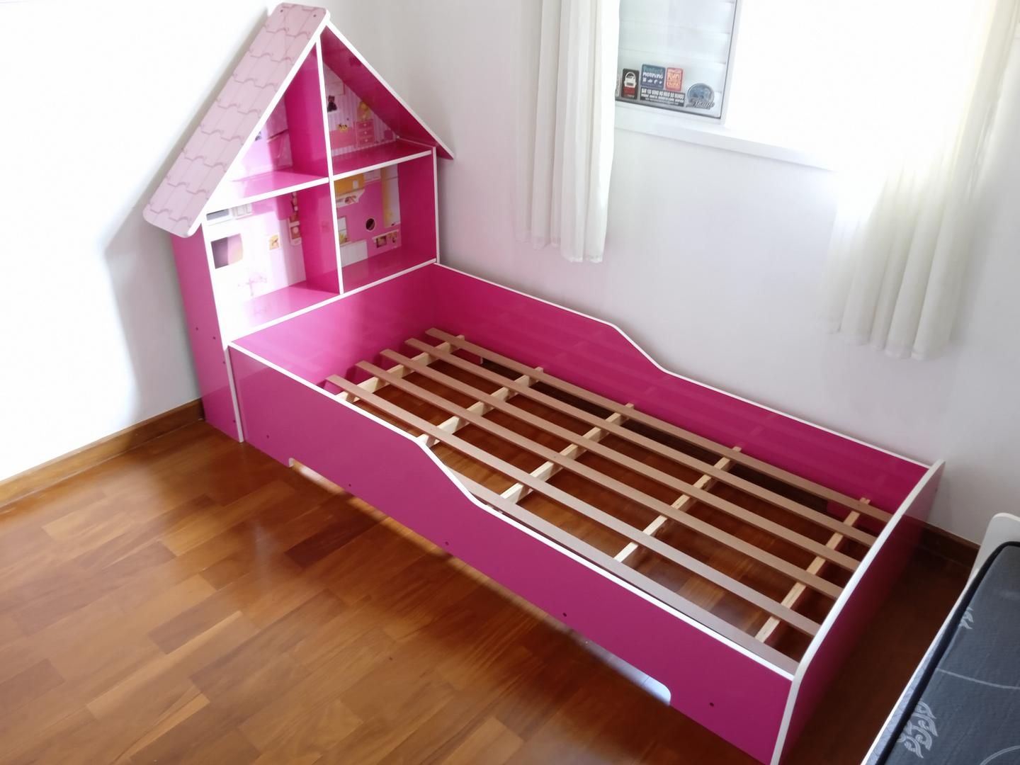 Cama infantil c/ 4 nichos em MDF Rosa 130 cm x 98 cm x 210 cm