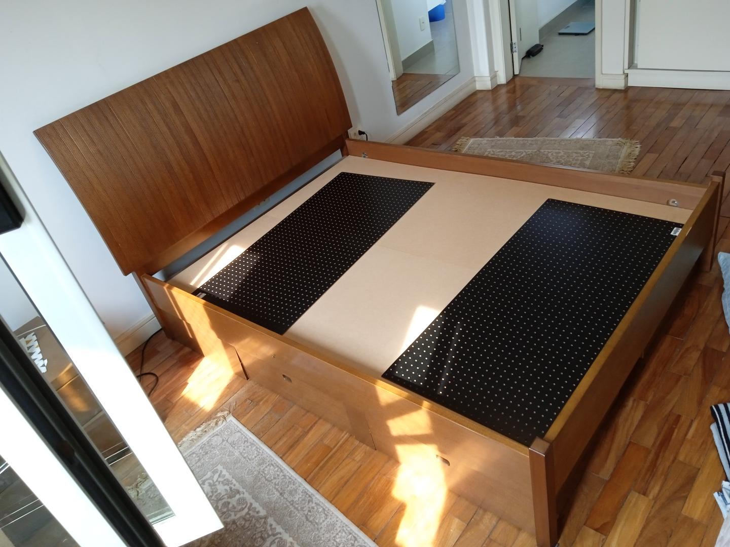 Cama de casal padrão c/ 4 gavetas em Madeira Marrom 110 cm x 200 cm x 150 cm