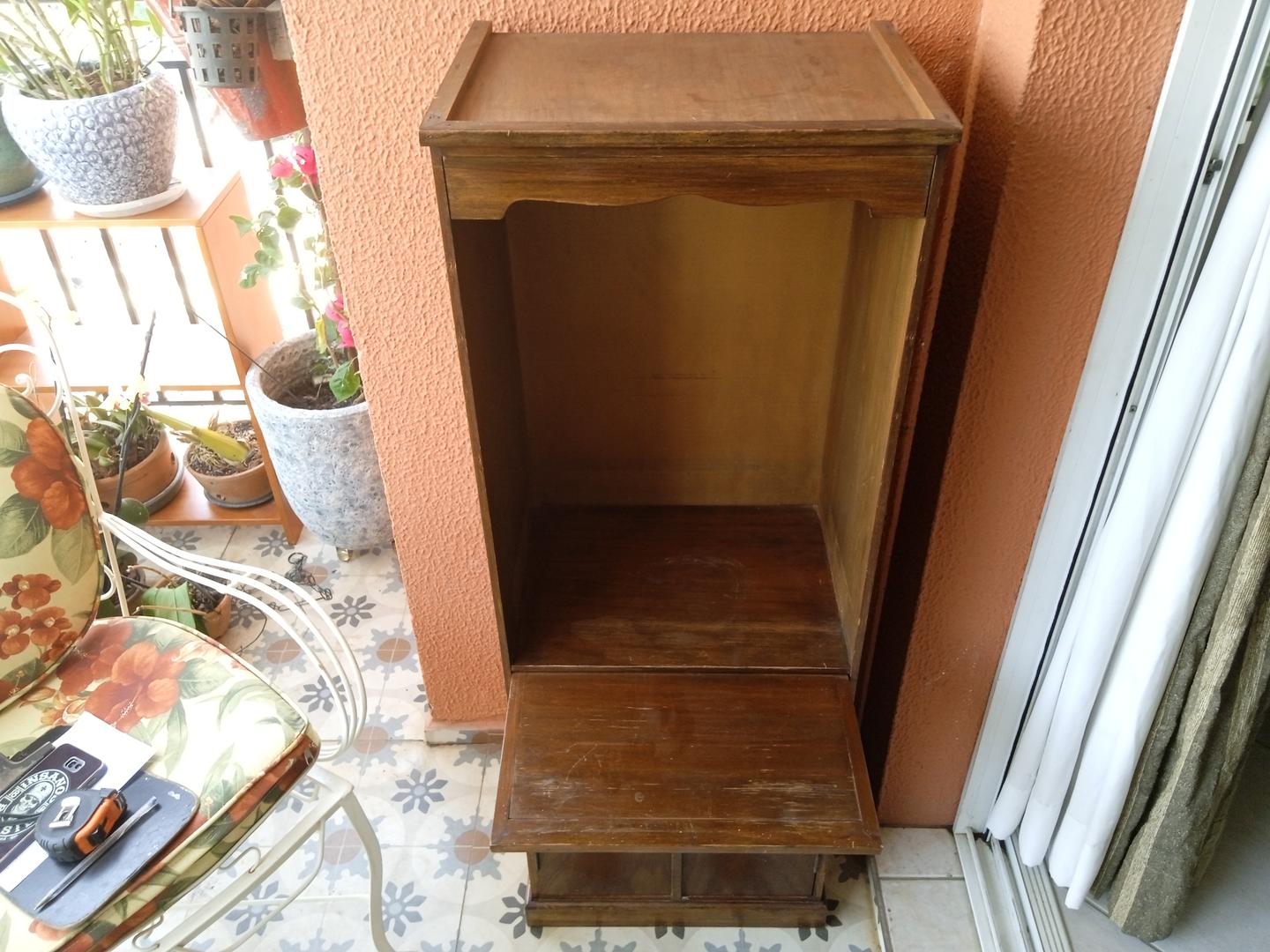 Mesa de Apoio c/ 2 portas e 1 nicho em Madeira Marrom 115 cm x 42 cm x 31 cm