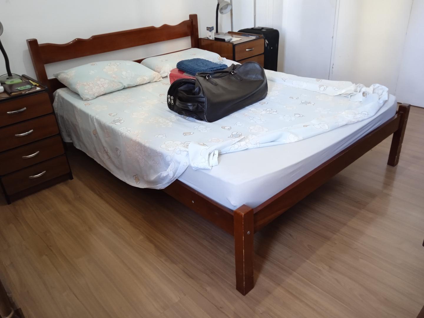 Cama de casal Antiga s/ colchão em Madeira Marrom 85 cm x 148 cm x 198 cm