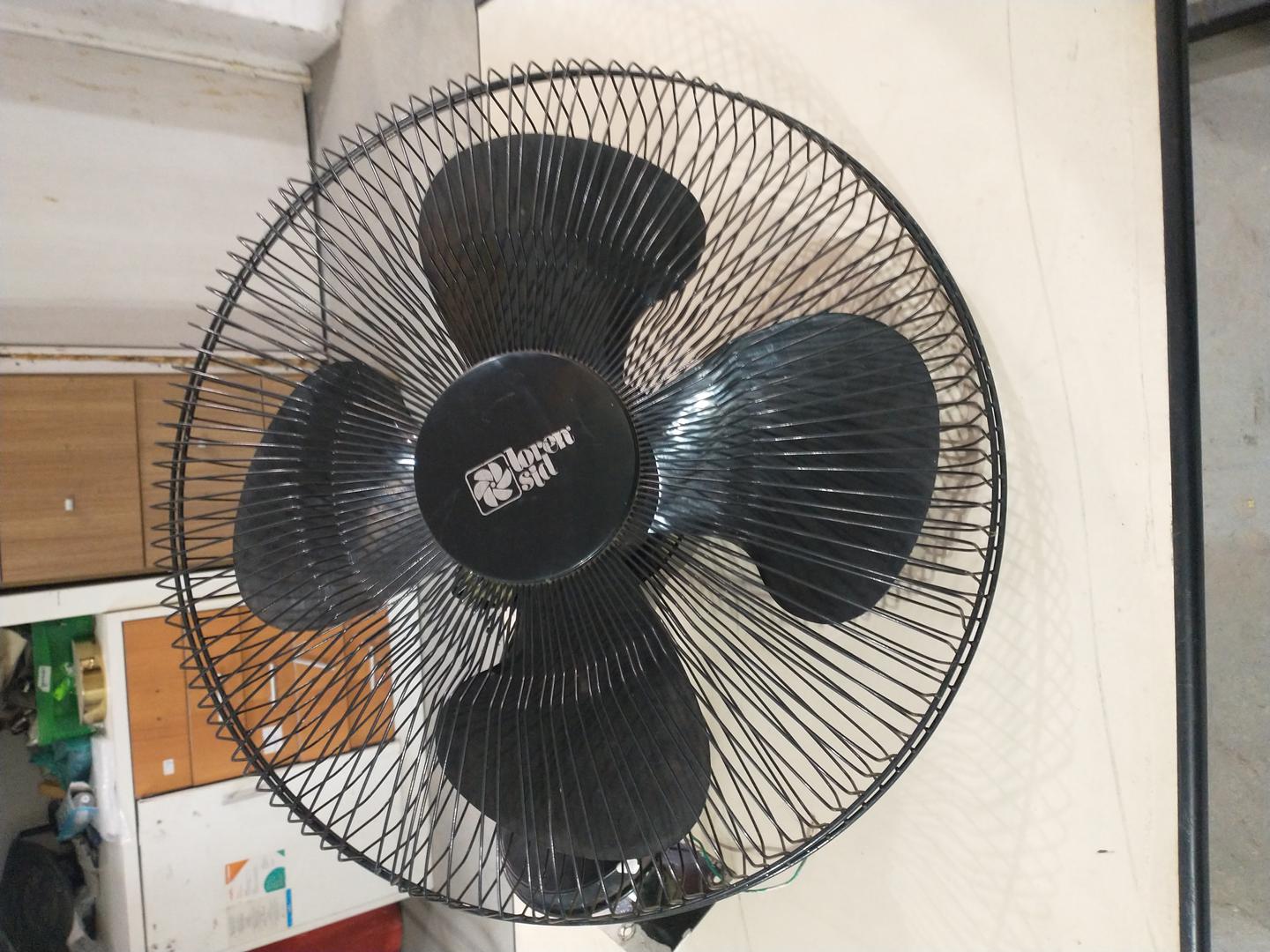 Ventilador de parede Loren Sid em Aço / Plástico Preto 51 cm x 24 cm x 51 cm