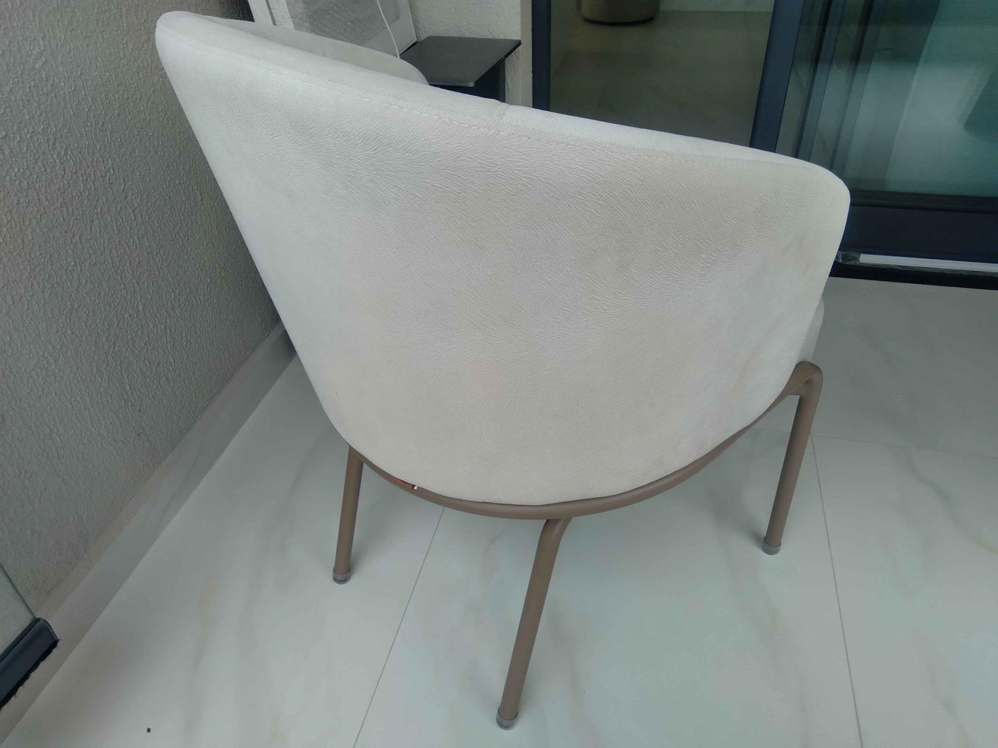 Poltrona Estofada fixa s/ braços em Suede / Aço Bege 80 cm x 56 cm x 50 cm