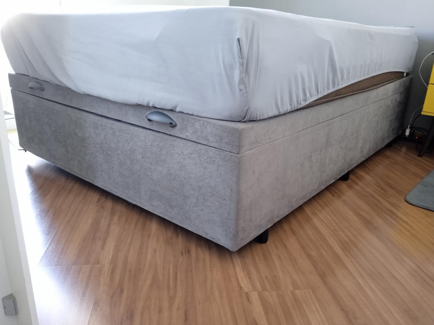 Cama box baú de casal padrão s/ colchão em Madeira / Tecido Cinza