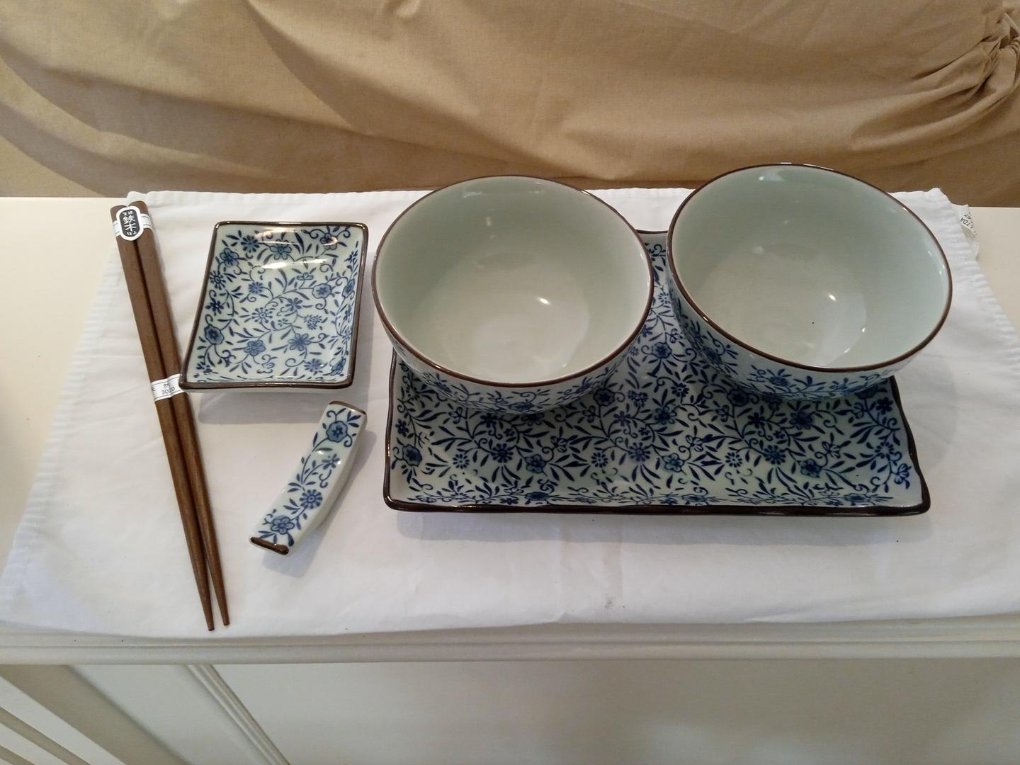 Conjunto/ Aparelho de sushi em Porcelana Azul 10 cm x 27 cm x 27 cm