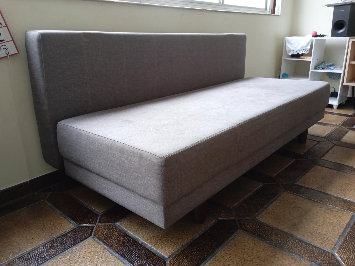 Sofá cama Tok&Stok em Estofado / Tecido Cinza 42 cm x 172 cm x 90 cm