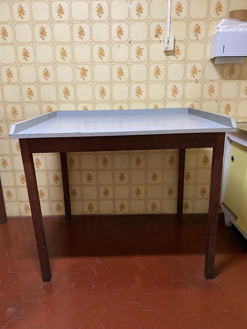 Mesa de Apoio quadrada em Madeira Cinza 96 cm x 116 cm x 93 cm