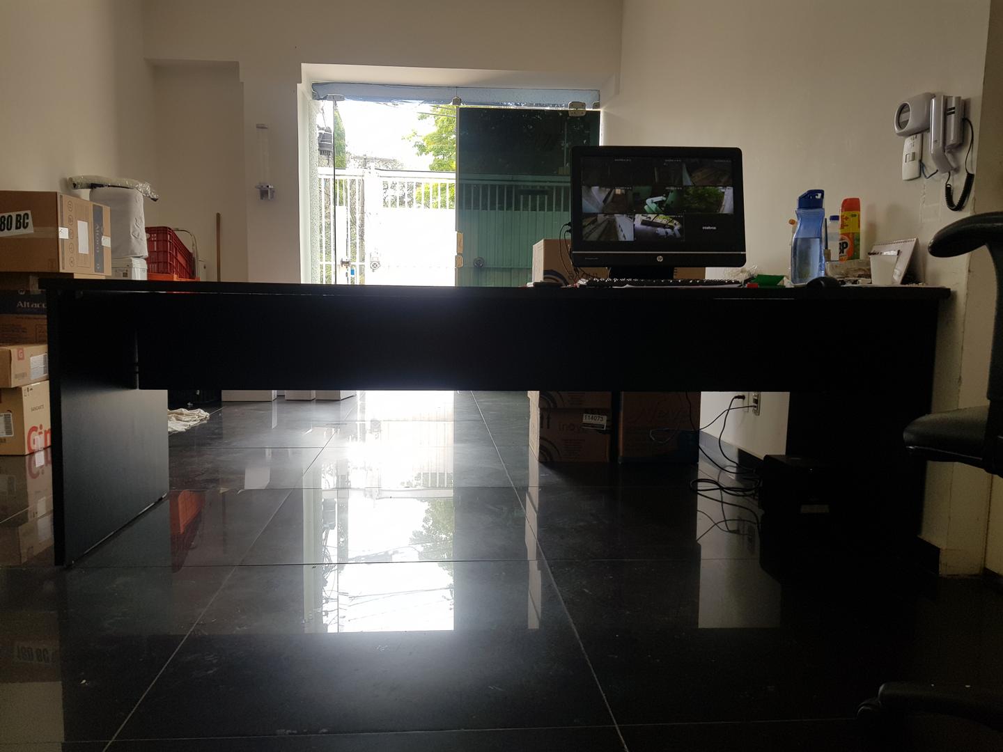 Mesa de Escritório retangular em MDF Preto 73 cm x 223 cm x 90 cm