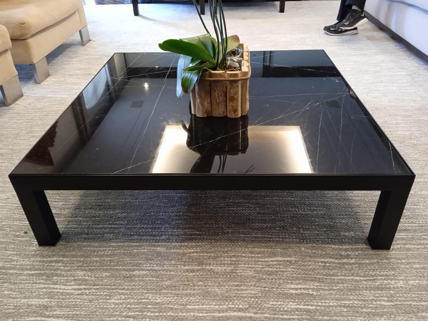 Mesa de centro em Mármore / Aço Preto 27 cm x 105 cm x 105 cm