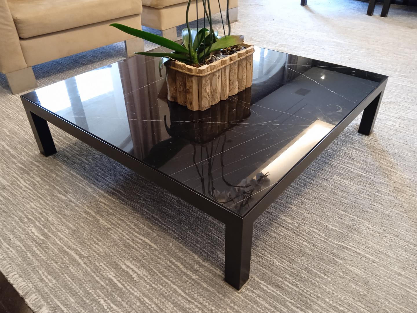 Mesa de centro em Mármore / Aço Preto 27 cm x 105 cm x 105 cm