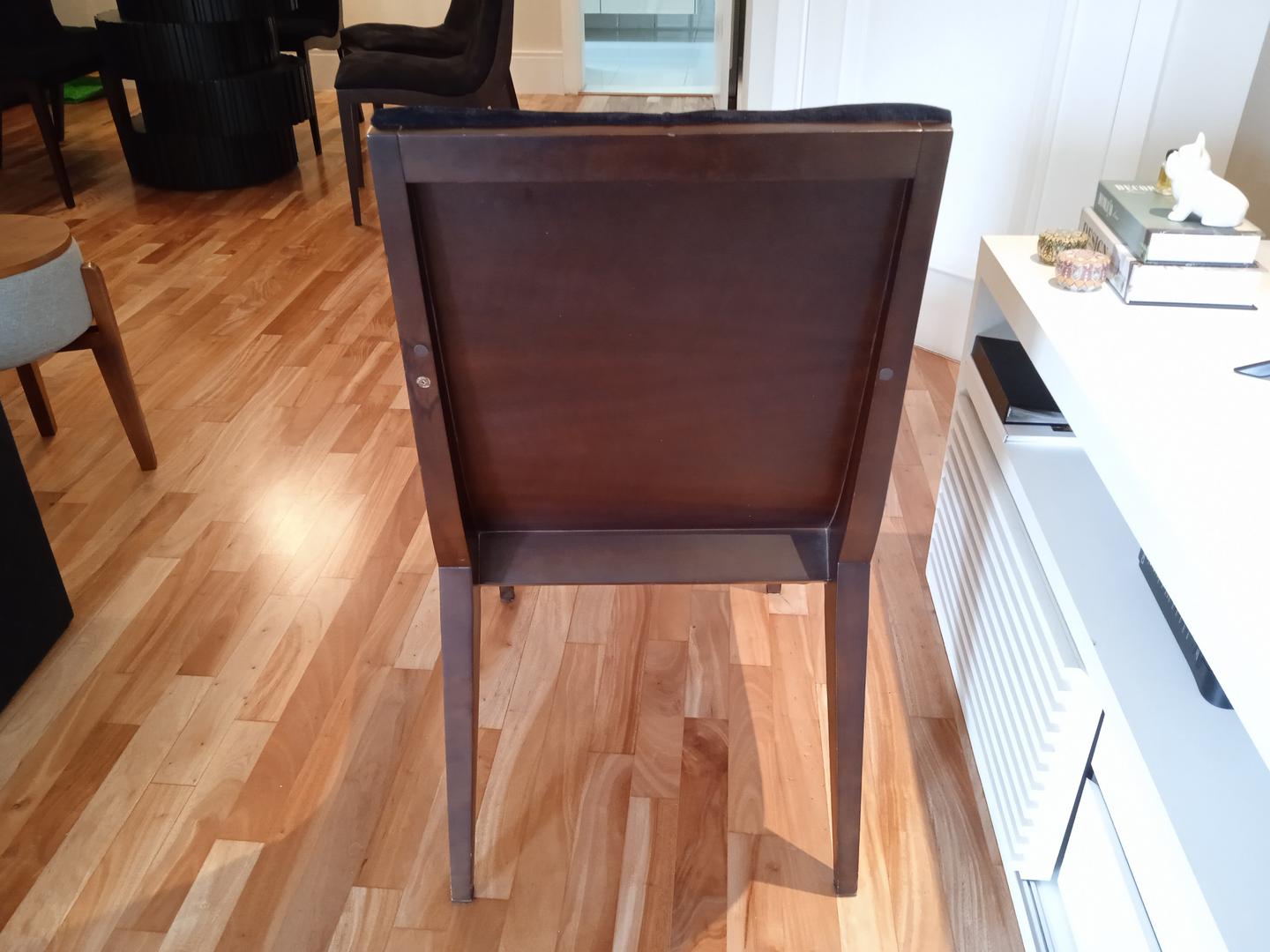 Cadeira fixa estofada s/ braços em Madeira / Estofado Preto 91 cm x 47 cm x 62 cm