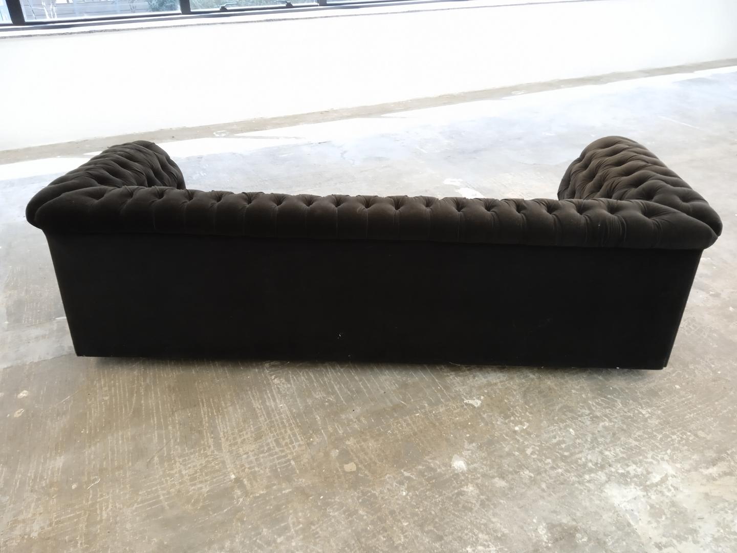 Sofá c/ 3 lugares Chesterfield em Estofado / Tecido Preto 70 cm x 240 cm x 90 cm