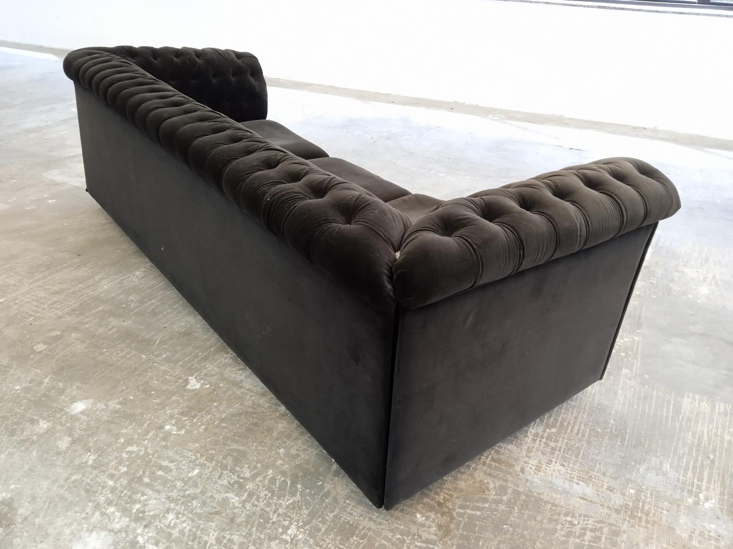 Sofá c/ 3 lugares Chesterfield em Estofado / Tecido Preto 70 cm x 240 cm x 90 cm