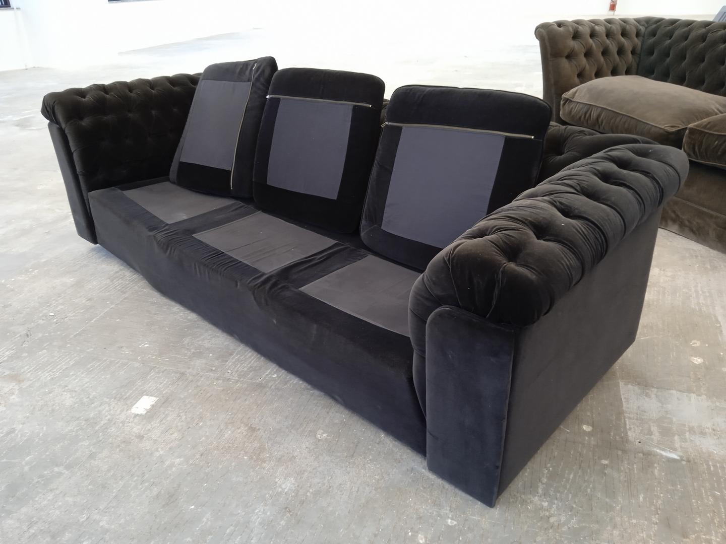 Sofá c/ 3 lugares Chesterfield em Estofado / Tecido Preto 70 cm x 240 cm x 90 cm