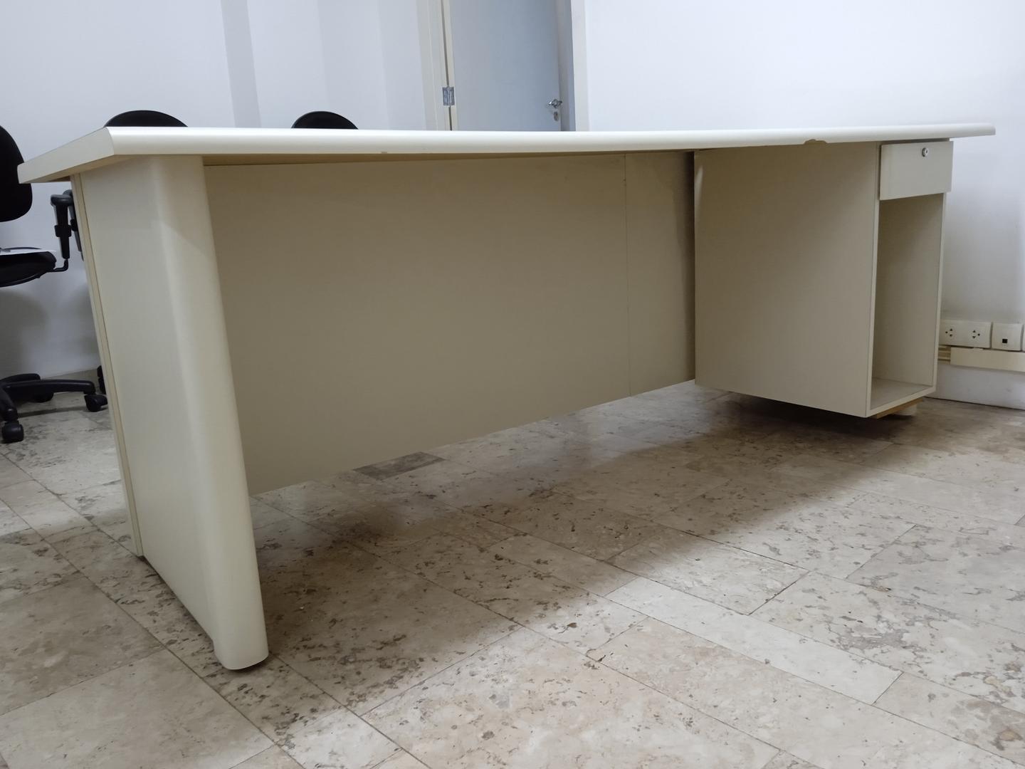 Mesa de Escritório c/ 1 gaveta e 1 nicho em MDF Bege 76 cm x 200 cm x 75 cm