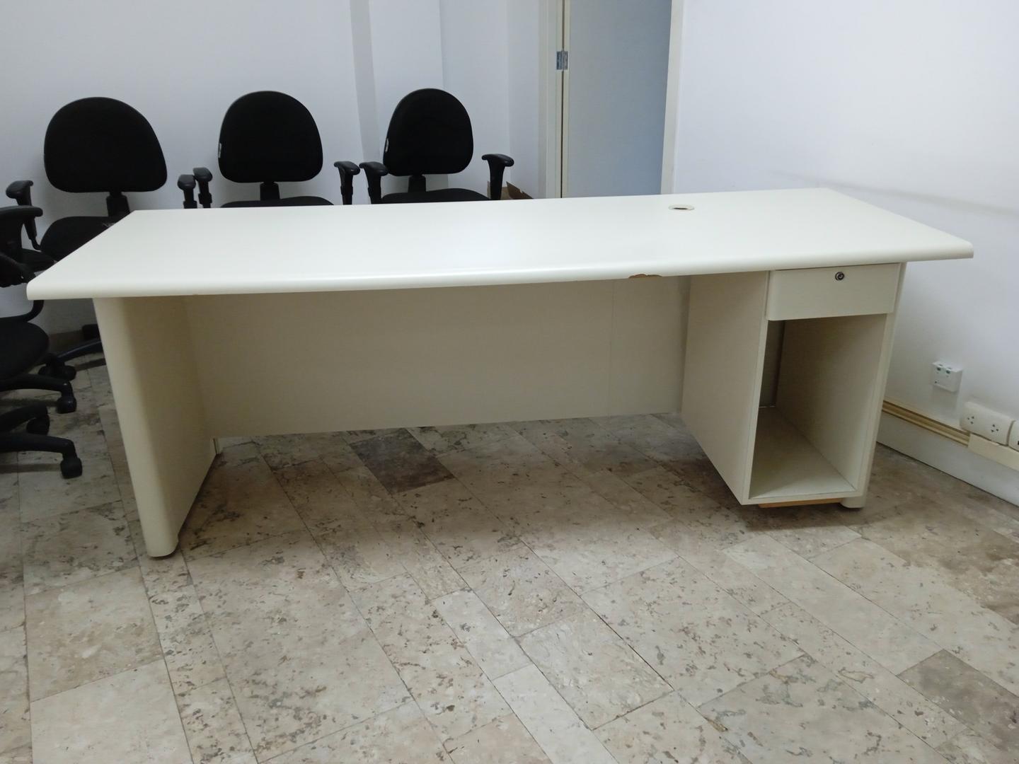 Mesa de Escritório c/ 1 gaveta e 1 nicho em MDF Bege 76 cm x 200 cm x 75 cm