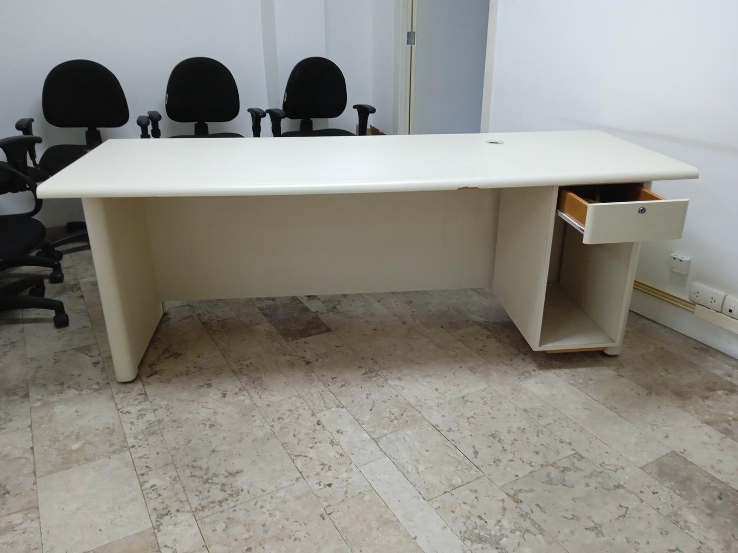 Mesa de Escritório c/ 1 gaveta e 1 nicho em MDF Bege 76 cm x 200 cm x 75 cm