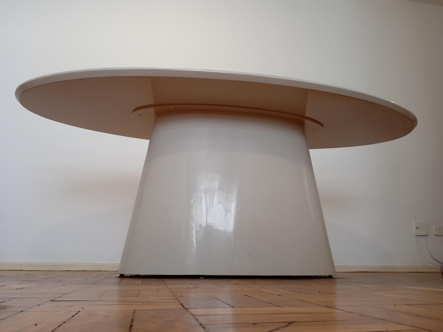 Mesa de Jantar Oval em MDF Branca 77 cm x 200 cm x 90 cm