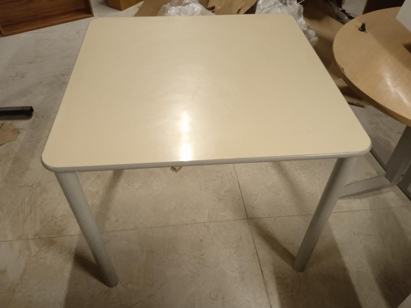 Mesa de Escritório Quadrada em MDF / Aço Cinza 75 cm x 90 cm x 90 cm