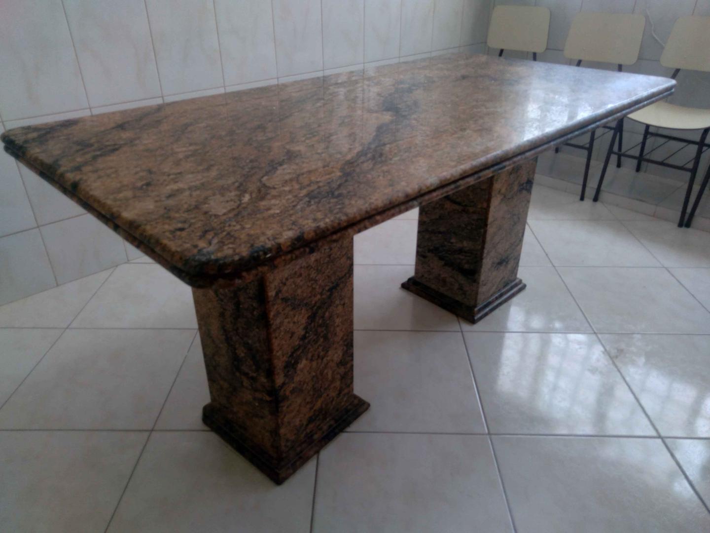 Mesa de jantar  em Mármore Marrom 78 cm x 80 cm x 160 cm