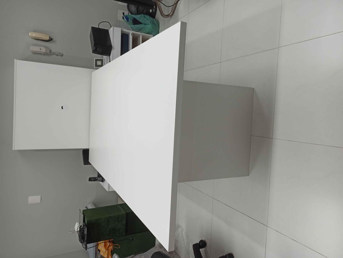 Mesa de Reunião em MDF / MDF Branco 74 cm x 100 cm x 200 cm